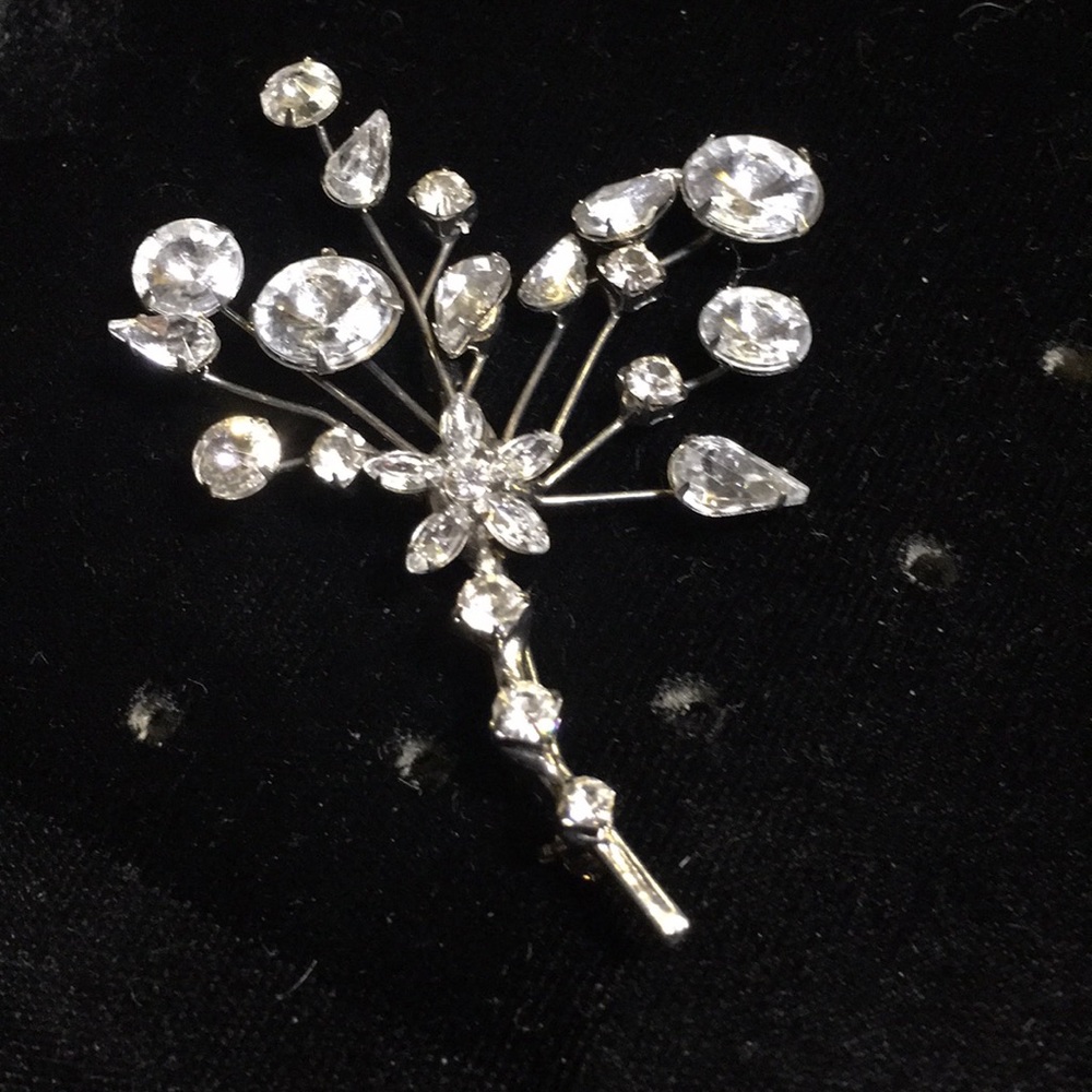 Vintage delicate silver tone with crystals pin